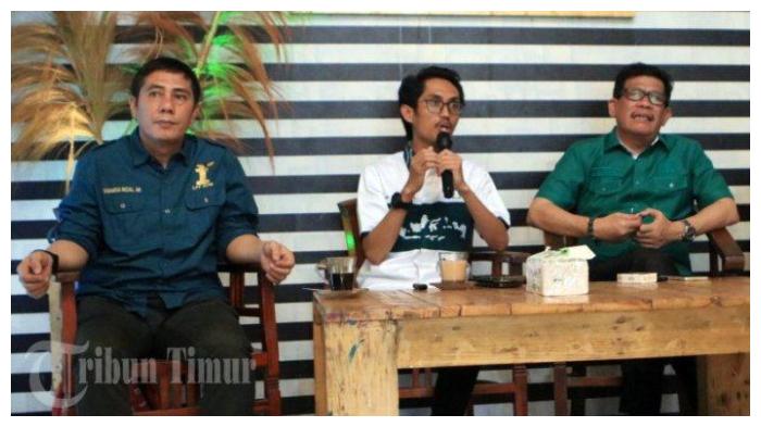 Keterangan-Ketua-DPW-PKB-Sulsel-Azhar-Arsyad-kanan.jpg
