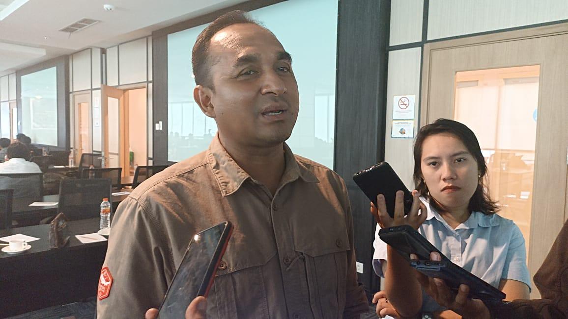 Ketua-KPU-Sulsel-Faisal-Amir-saat-diwawancarai-awak-media-di-Hotel-Teraskita.jpg