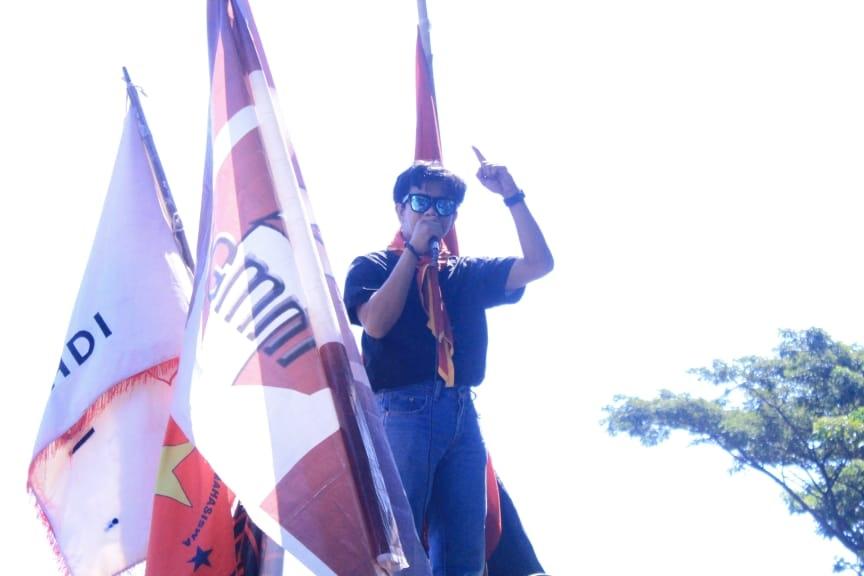 Ketua-LMND-EK-Makassar-saat-melakukan-demonstrasi.jpg
