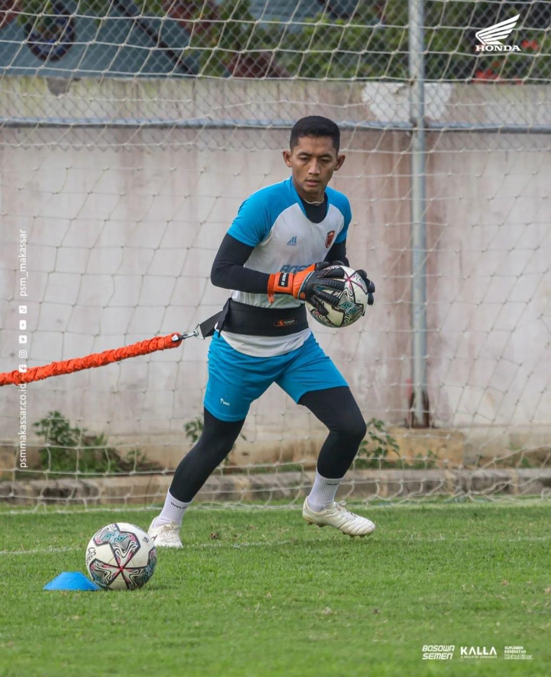 Ambisi Kiper Reza Arya Pratama Lanjutkan Tren Tak Terkalahkan PSM Saat Lawan Persis Solo