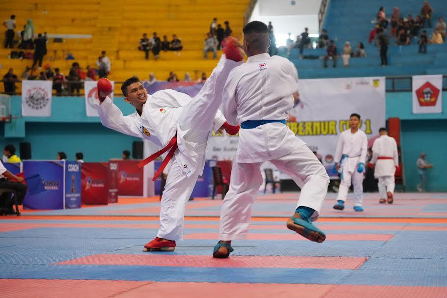 Kompetisi-karate-Gubernur-Cup-I-resmi-dibuka-di-GOR-Sudiang-Makassar00.jpg
