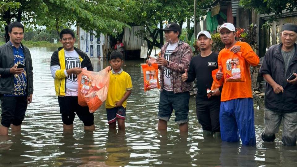 Komunitas-Milenial-Peduli-Sulsel-MPS-bantuan-peralatan-mandi-kepada-korban-banjir-gowa.jpg