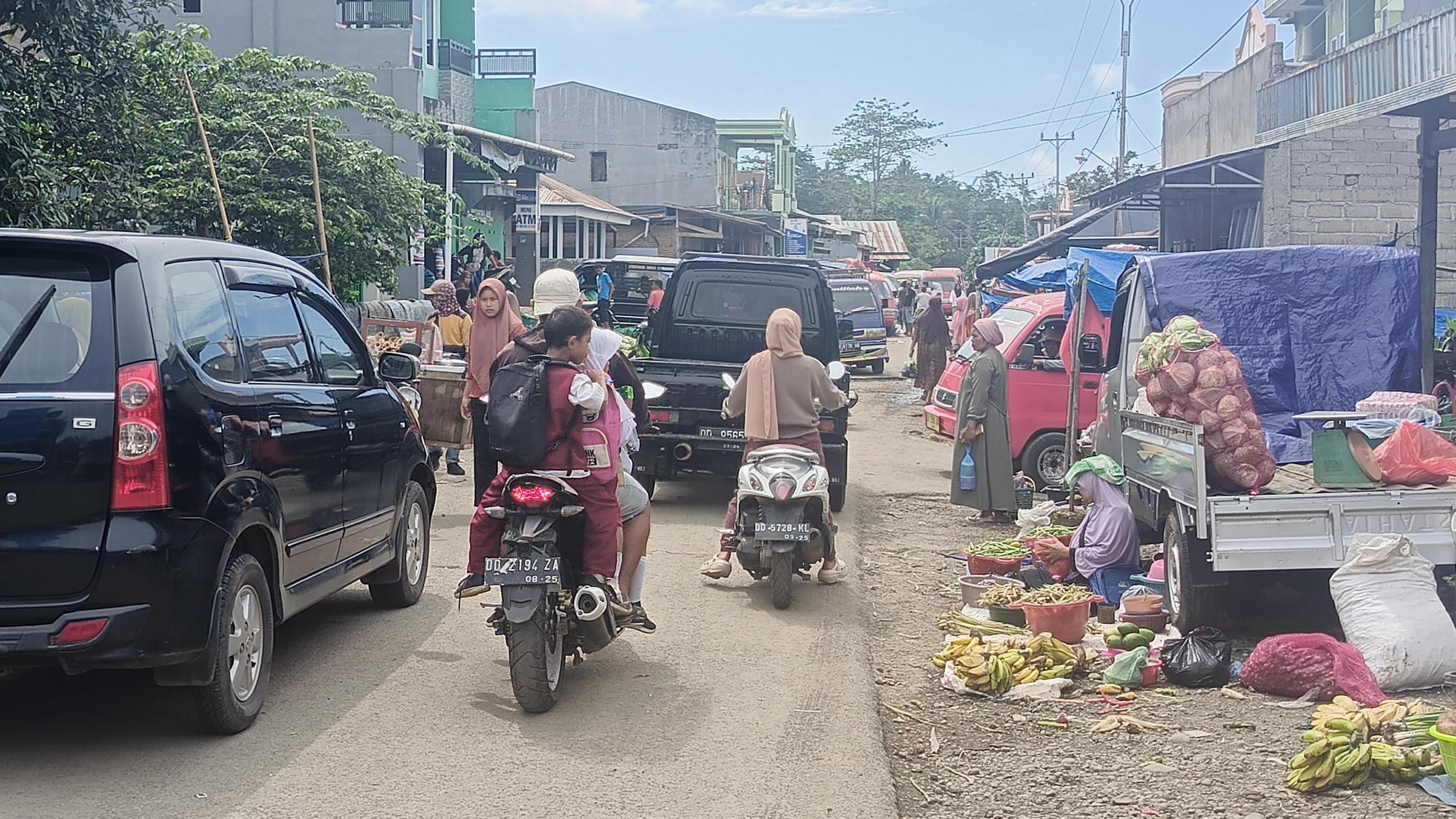 VIDEO: Pedagang Pasar Rumbia Jeneponto Tolak Direlokasi