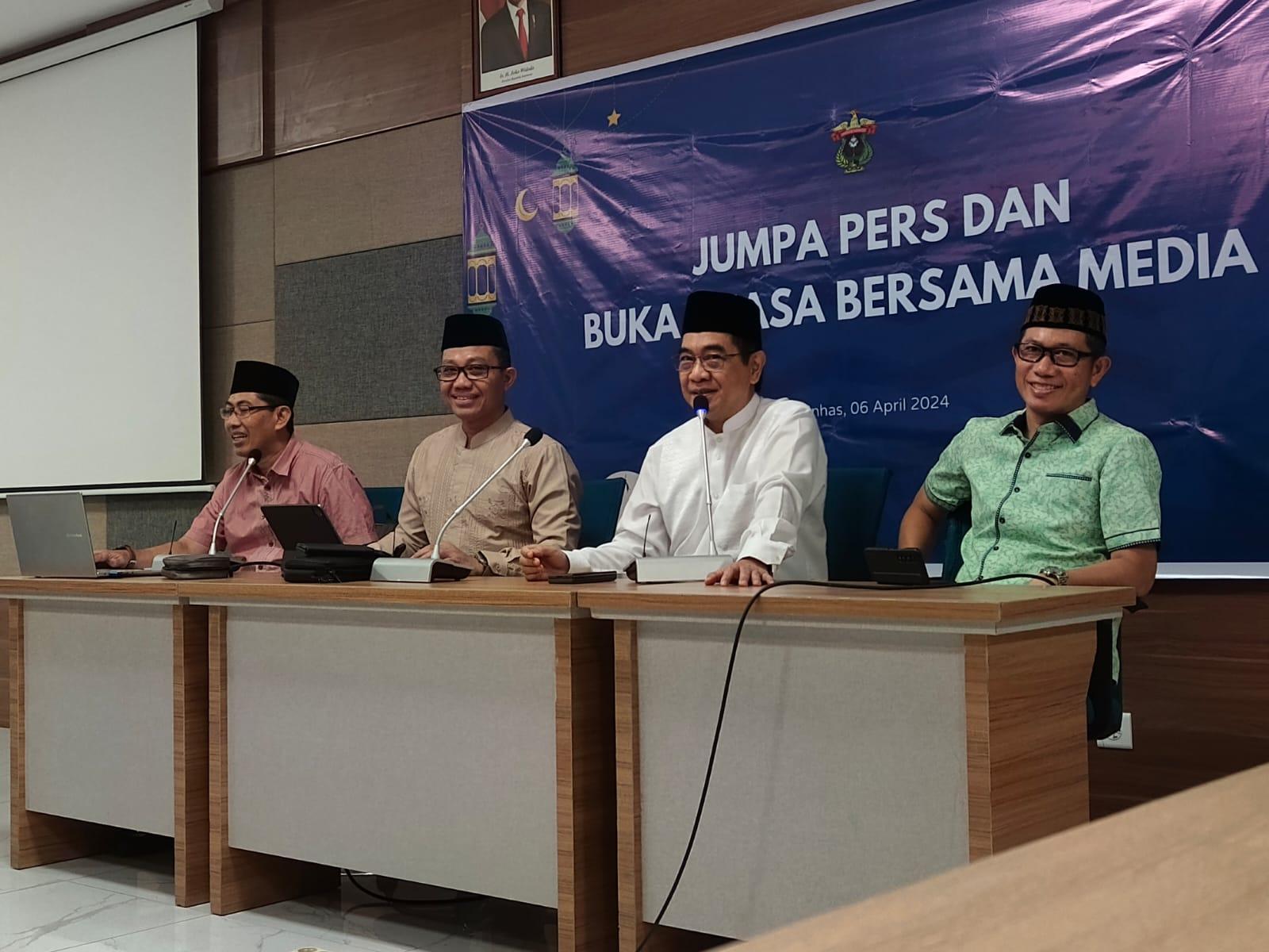 Konferensi-pers-dan-buka-puasa-bersama-Unhas-dan-media.jpg