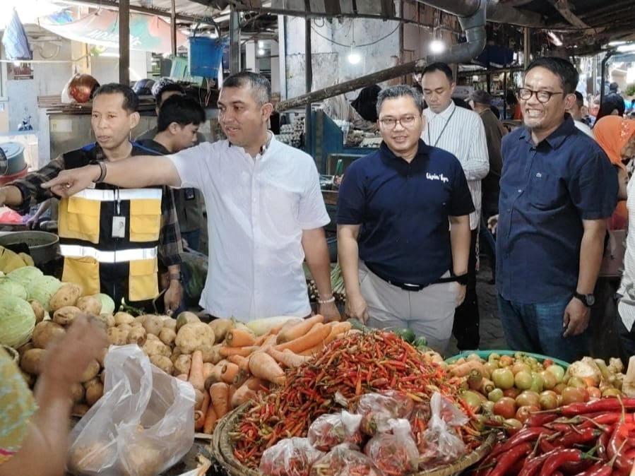Kunjungan-jajaran-manajemen-Bank-Mandiri-dan-Perumda-Pasar-Makassar-Raya.jpg