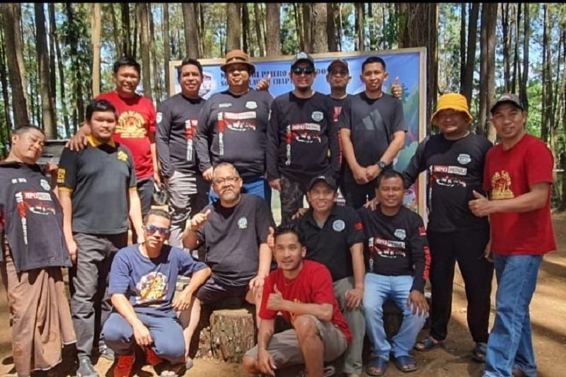 Mitsubishi Pajero Club Indonesia Bantu Bangun Musala di Perkemahan Bissoloro