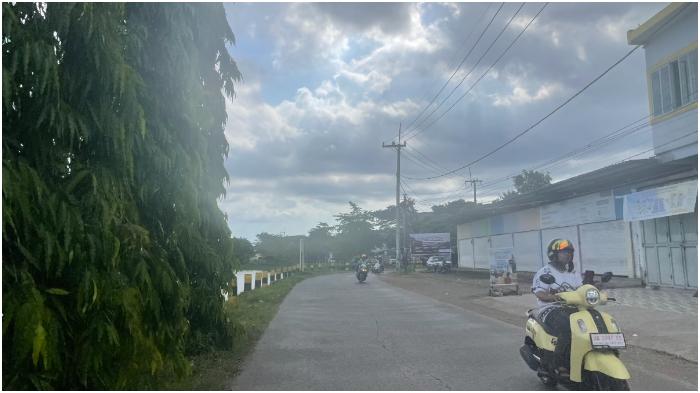 MUSIM-KEMARAU-Langit-berawan-menyelimuti-wilayah-sekita.jpg