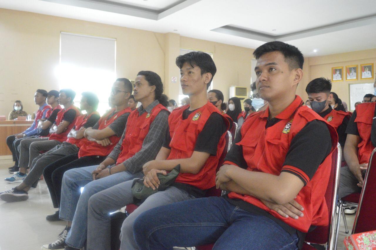 Sekda Lutim Harap Mahasiswa KKN Unhas Besikap dan Berperilaku Baik pada Masyarakat