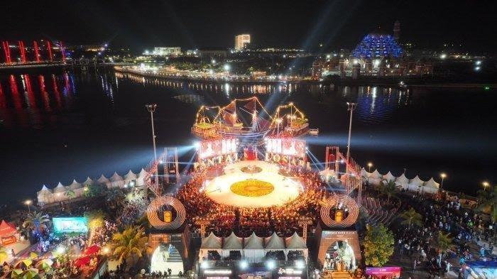Makassar-International-Eight-Festival-and-Forum-2023-di-Pantai-Losari.jpg
