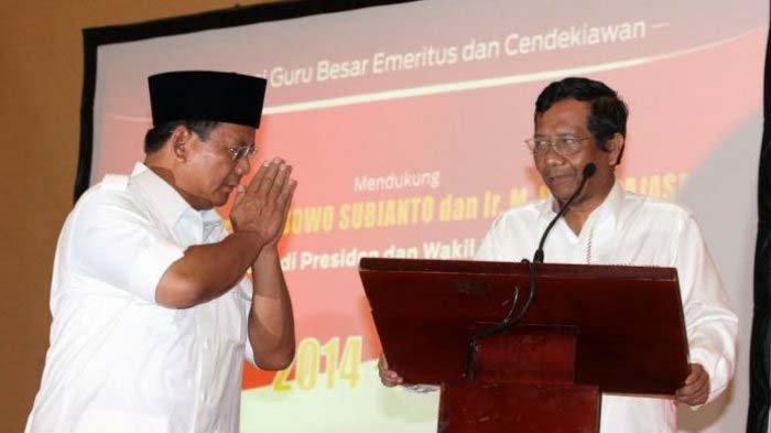 Mantan-Menkopolhukam-Mahfud-MD-dan-Menhan-Prabowo-Subianto-1372024.jpg