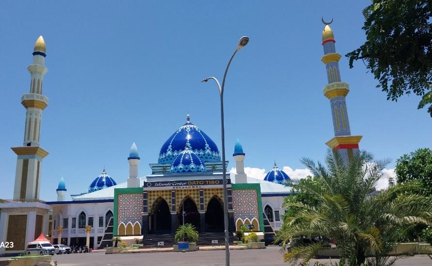 Masjid-Islamic-Center-Dato-Tiro-Bulukumba-Sulawesi-Selatan-1-2132025.jpg