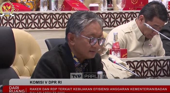 makassar/Menteri-Pekerjaan-Umum-Dody-Hanggodo-dalam-Rapat-bersama-Komisi-V-DPR-RI-n.jpg