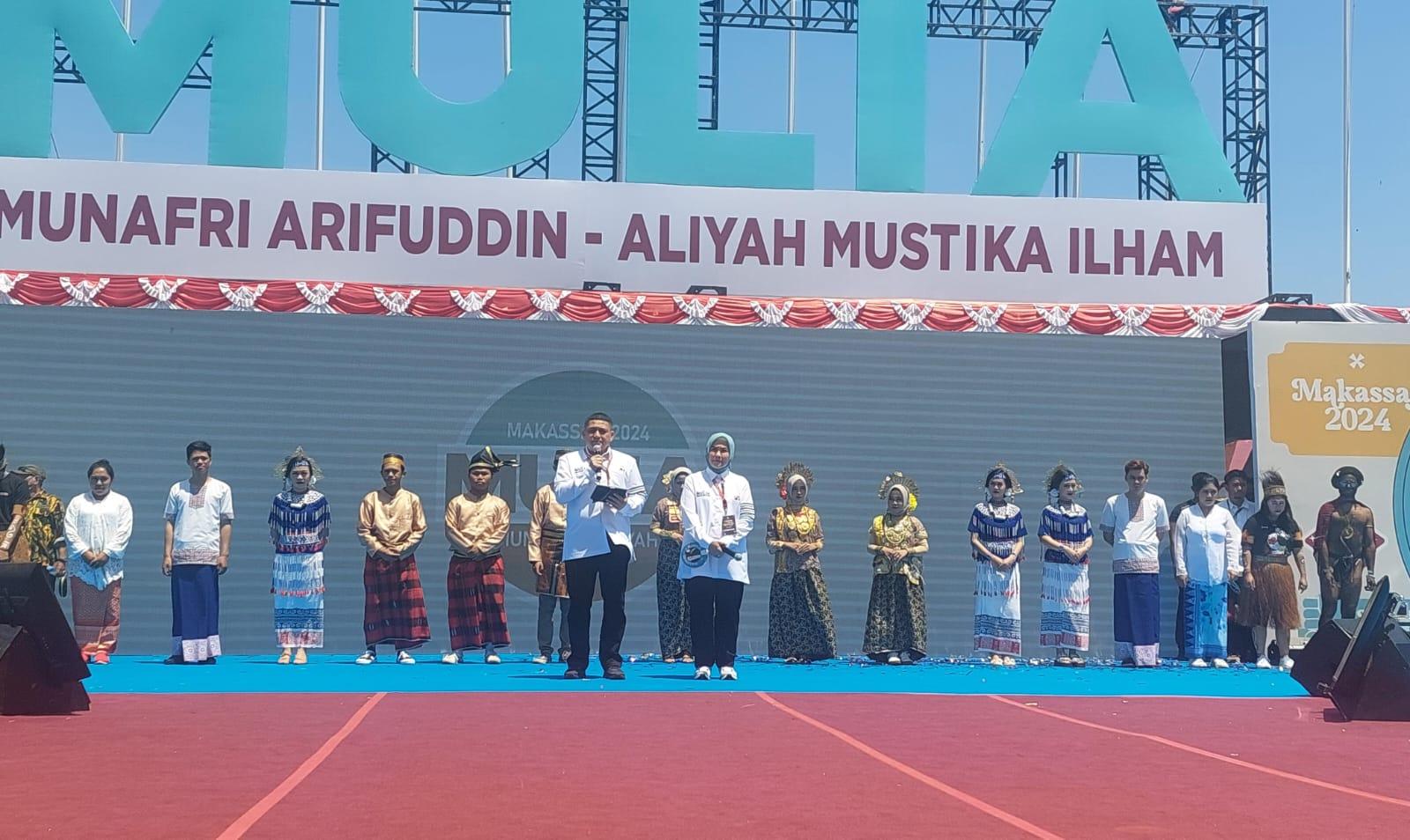 Momen-Munafri-Arifuddin-Aliyah-Mustika-Ilham-tampilkan-berbagai-baju-adat.jpg