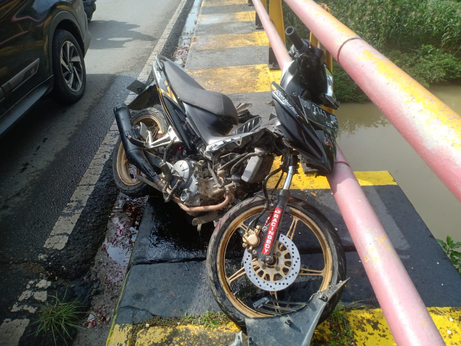 2 Pemotor Tewas di Tempat, Gegera Jalan Lubang di Jembatan Palakka