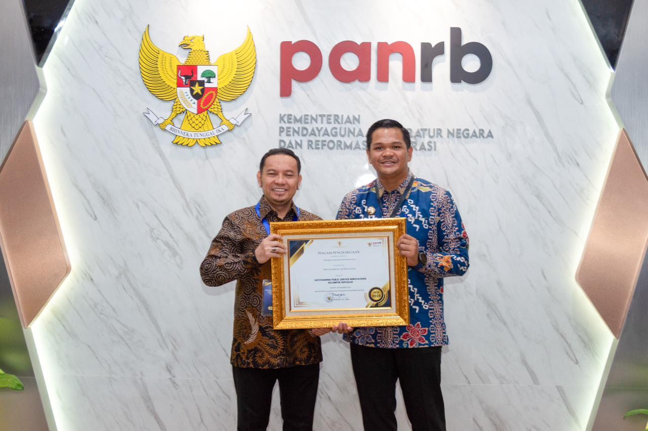 PENGHARGAAN-DARI-KEMENTERIAN-PANRB.jpg