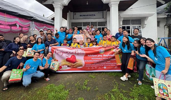 PHI-Group-berbagi-kasih-ke-anak-anak-di-Yayasan-Kasih-Anak-Kanker-Indonesia-YKAKI.jpg