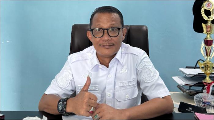 PIALA-DUNIA-Kepala-Dinas-Perhubungan-Andi-Bahari-Parawansa.jpg