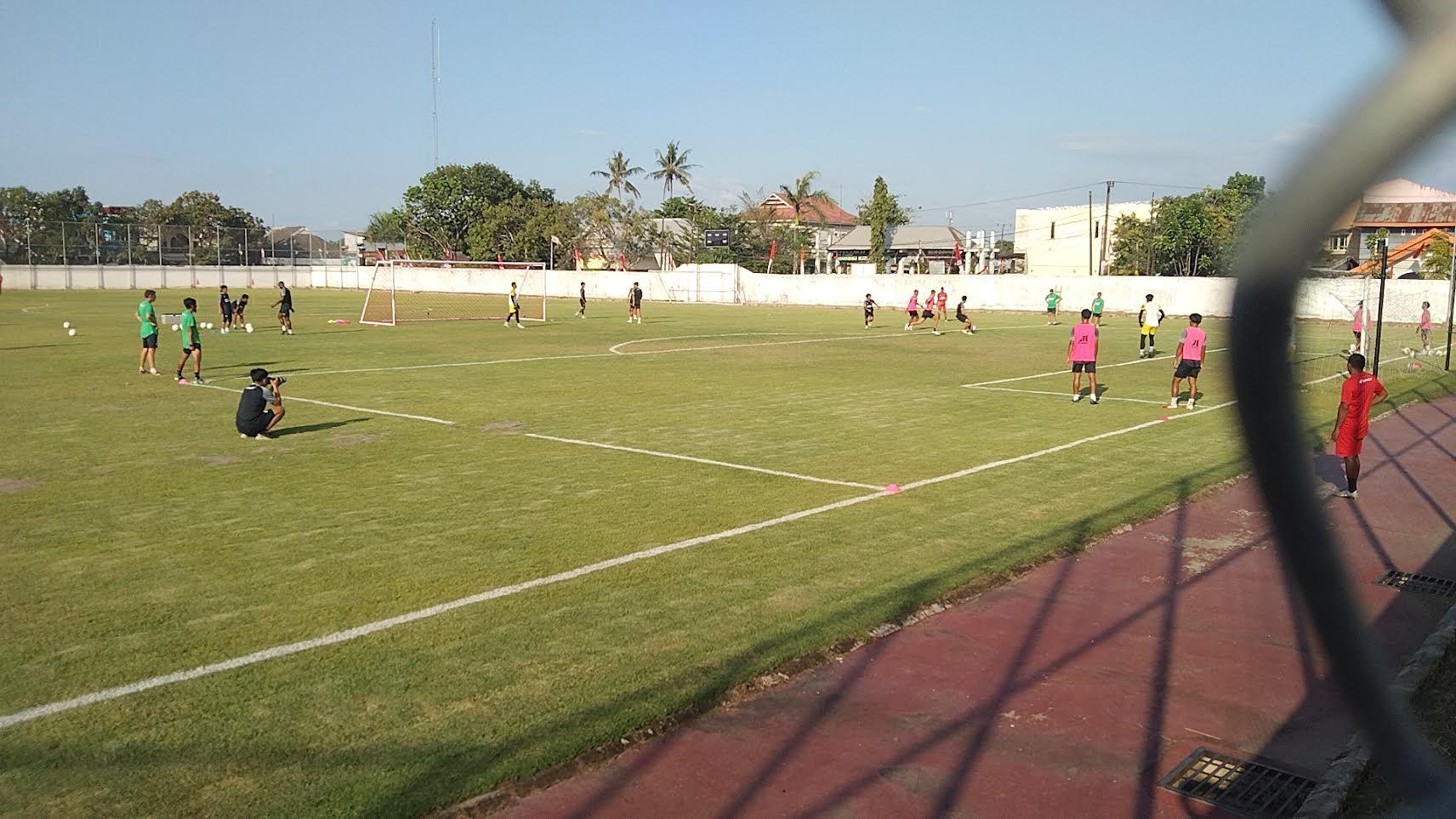 PSM-Makassar-menggelar-latihan-di-Stadion-Kalegowa-Jumat-2582023.jpg