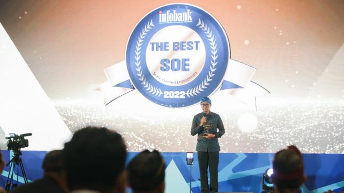 PT-PLN-Persero-saat-meraih-penghargaan-sebagai-The-Best-SOE-23092022.jpg