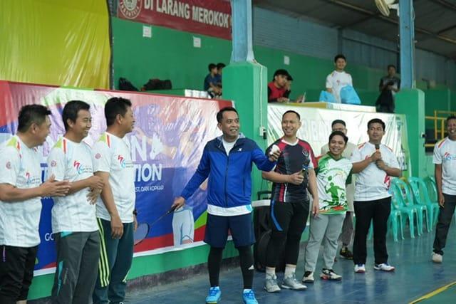 PT-Semen-Tonasa-menggelar-pertandingan-badminton-dalam-rangka-menyambut-HUT-ke-56.jpg