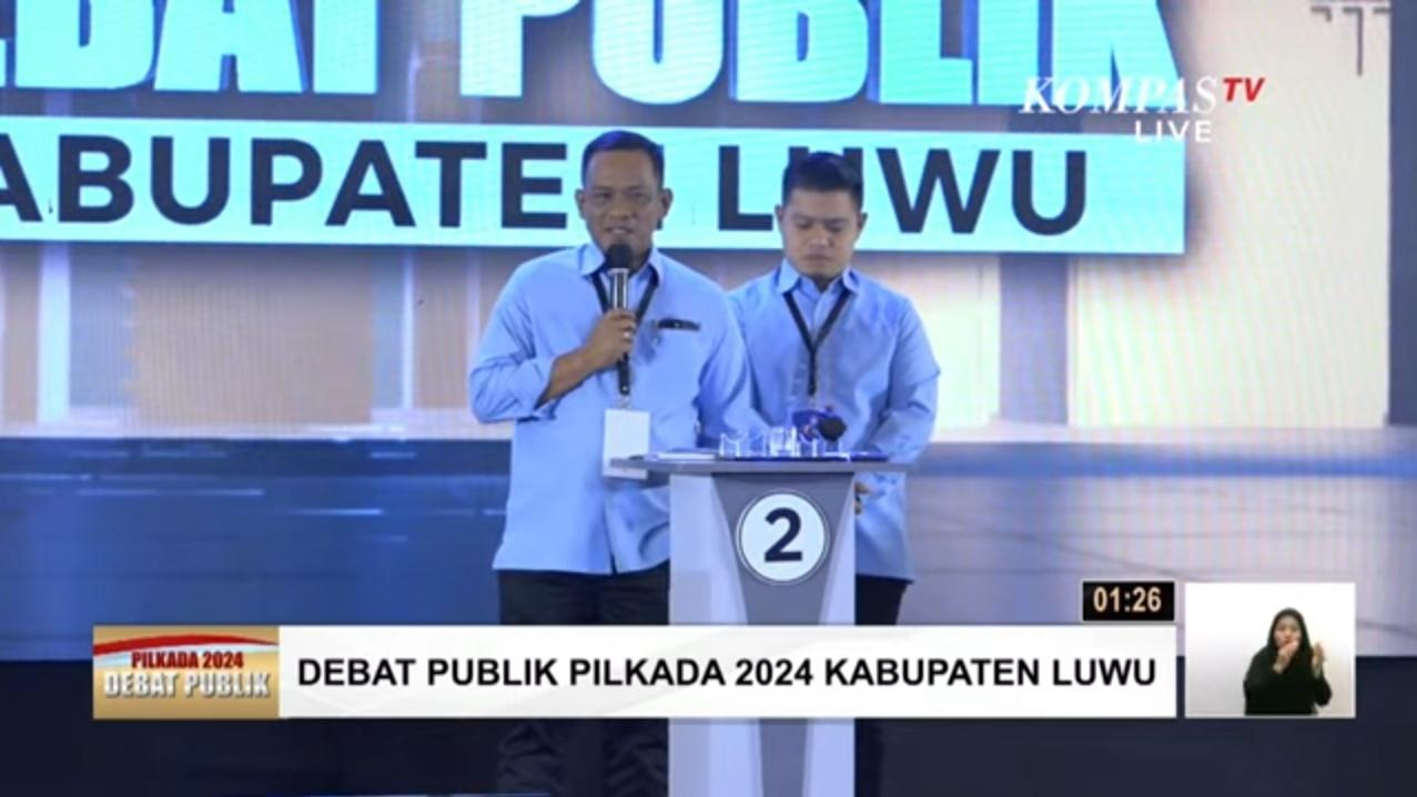 Pasangan-nomor-urut-2-Patahuddin-Muh-Dhevy-Bijak-saat-debat-pertama-Pilkada.jpg