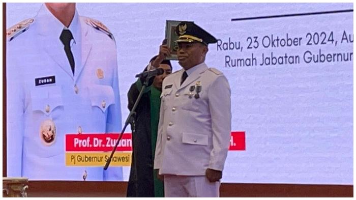 Pelantikan-Marwan-Mansyur-sebagai-Pj-Bupati-Enrekang-di-Aula-Tudang-Sipulung.jpg