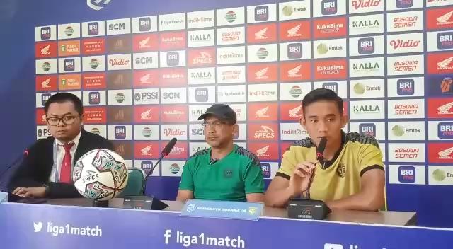 Pelatih-Persebaya-Surabaya-Aji-Santoso-saat-jumpa-pers-jelang-lawan-PSM-Makassar-c.jpg