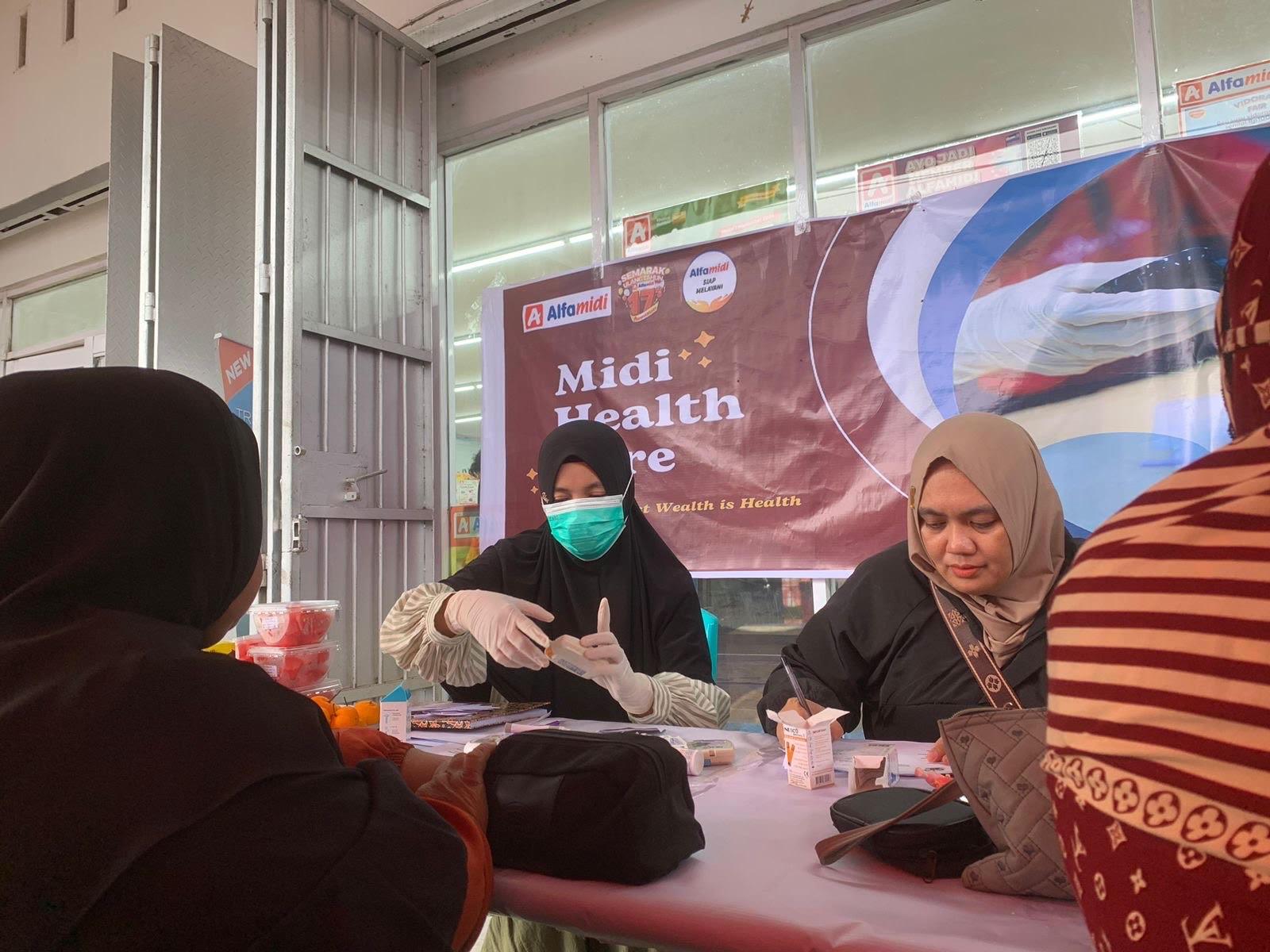 Pemeriksaan-kesehatan-oleh-Alfamidi-Cabang-Makassar.jpg