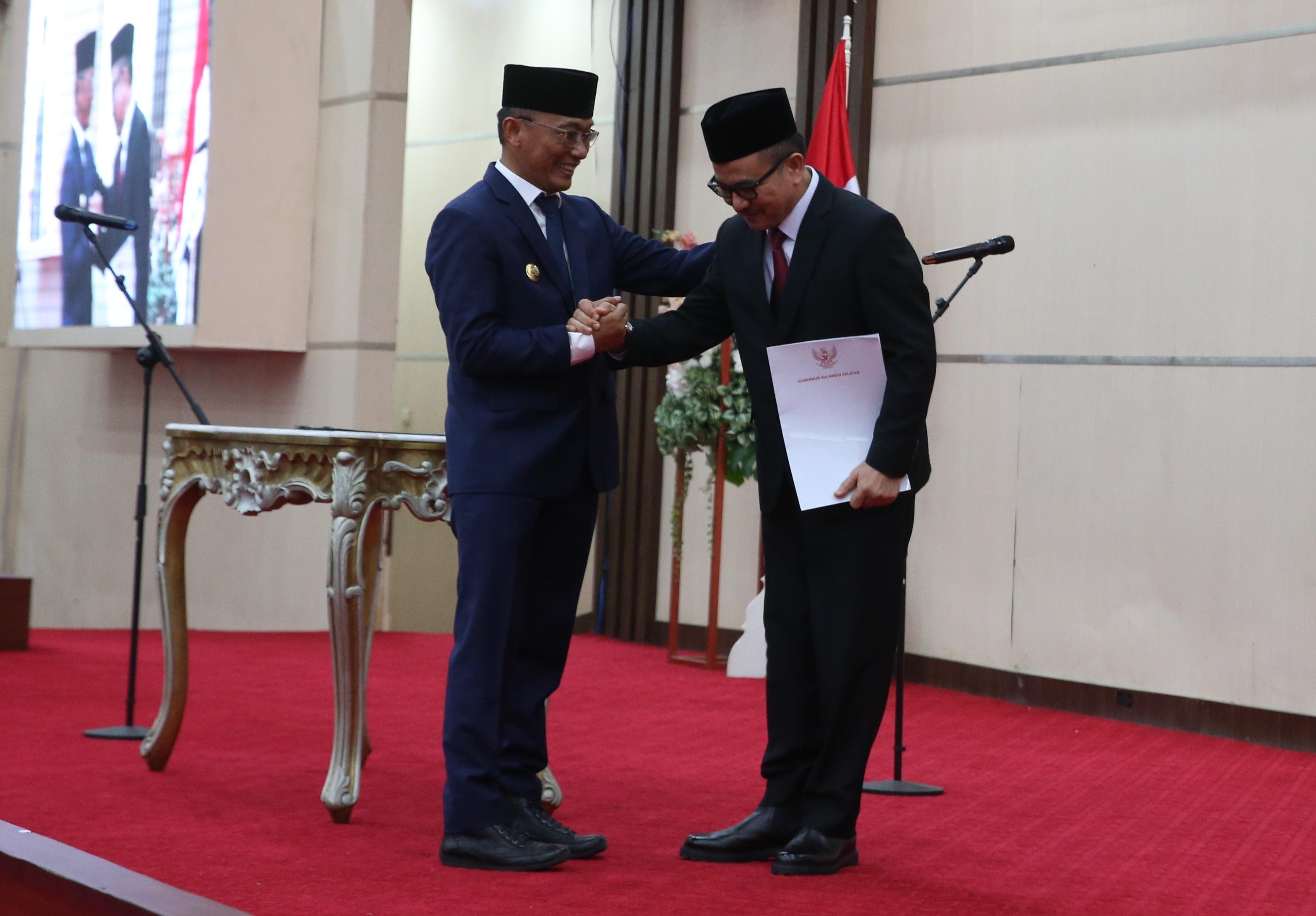 Penjabat-Pj-Gubernur-Sulsel-Prof-Zudan-saat-melantik-Jufrippppp.jpg