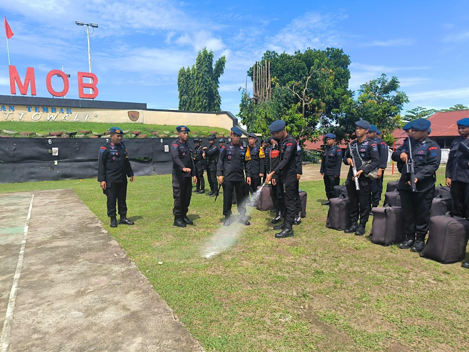 Personel-Brimob-Batalyon-B-Polda-Sulsel-persiapan-pengamanan-pertandingan-PSM.jpg