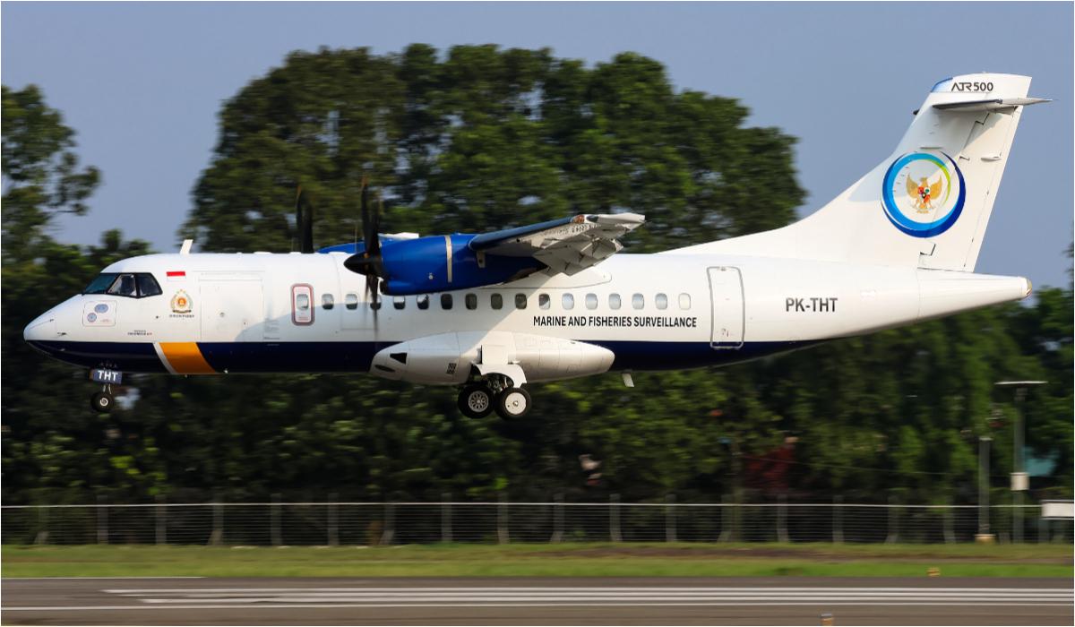 Pesawat-ATR-42-500-milik-Indonesia-Air-Transport-bernomor-registrasi-PK-THT.jpg