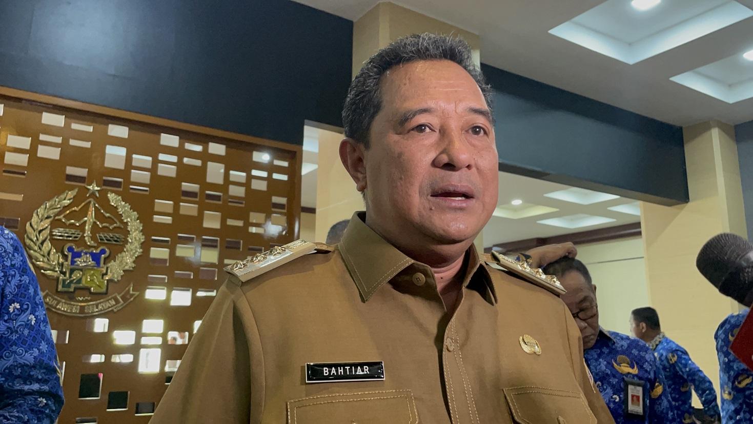 Pj-Gubernur-Sulsel-Bahtiar-34654.jpg