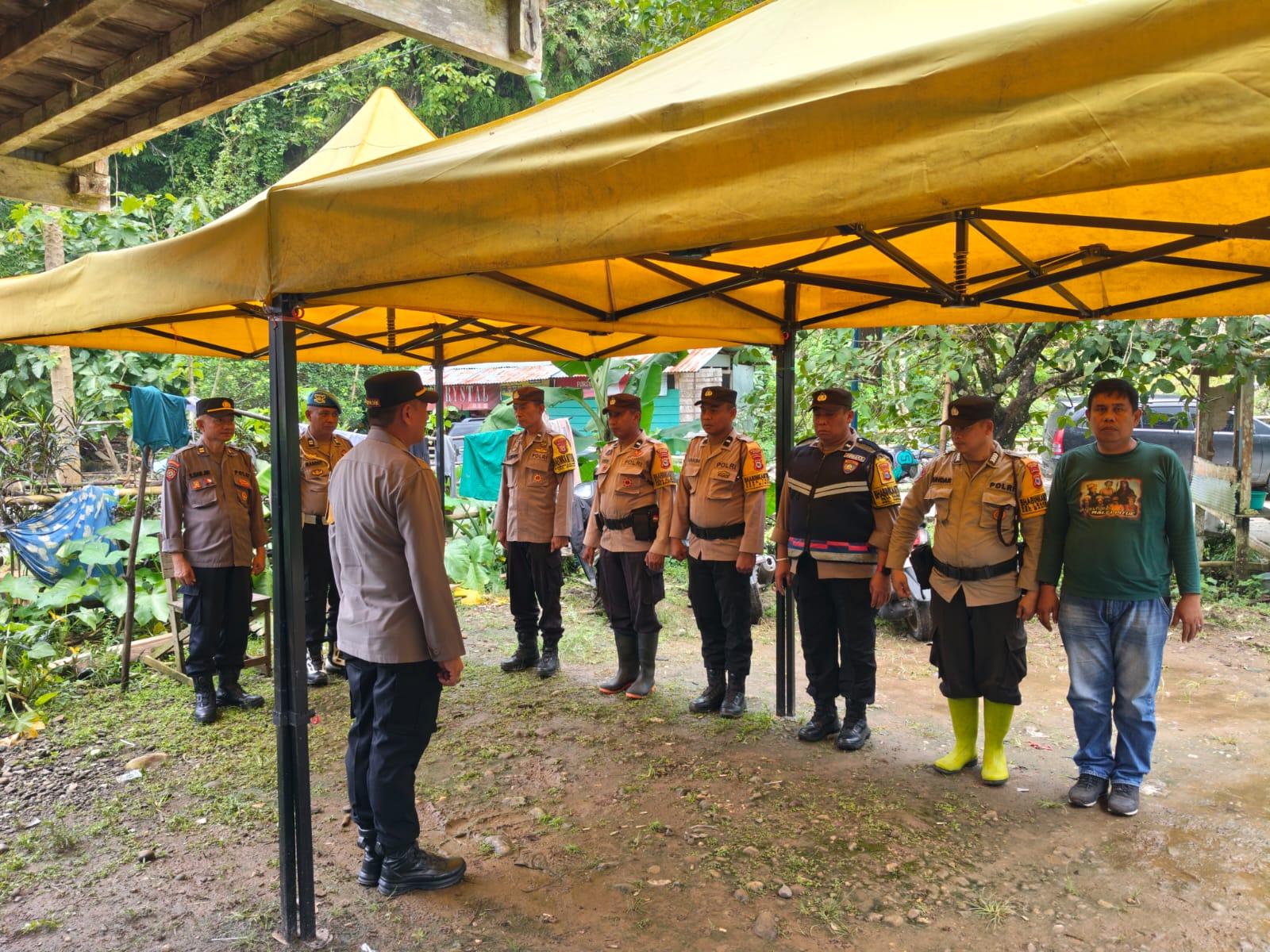 Polres-Maros-mendirikan-posko-darurat-di-kawasan-Leang-Leang.jpg