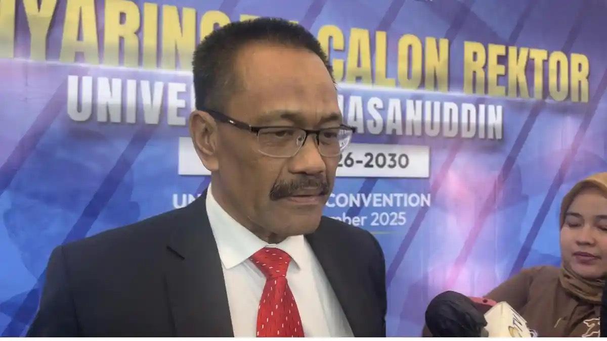 Prof-Sukardi-Weda-usai-pemilihan-tingkat-Senat.jpg