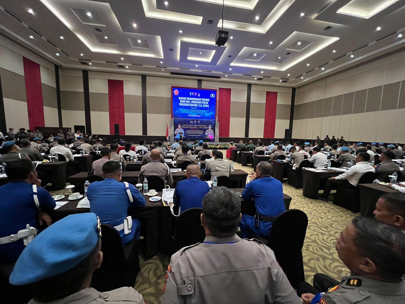 Rakernis-Bidpropam-Polda-Sulsel-2024-di-Hotel-Dalton-Jl-Perintis-Kemerdekaan.jpg