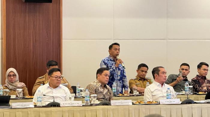 Hadiri Reses Komisi XI DPR RI di Makassar, Bupati Sidrap Tekankan Sinergi Pusat dan Daerah