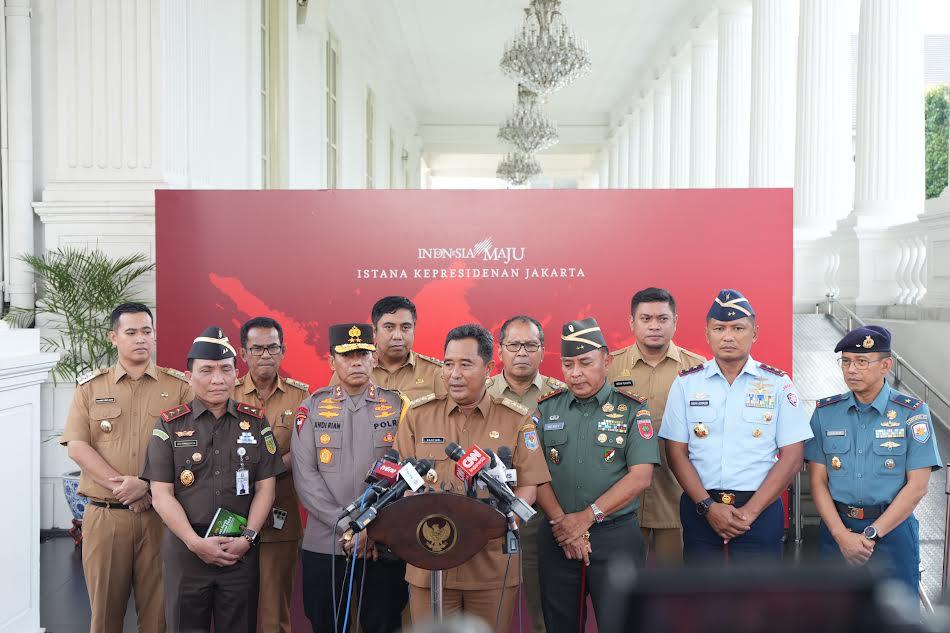 Rombongan-Pj-Gubernur-Sulsel-Bahtiar-Baharuddin-melapor-ke-Presiden-Jokowi.jpg
