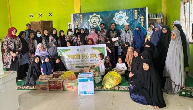 UPT SPF SDI Tamalanrea 2 Makassar Berbagi di Penghujung Ramadan