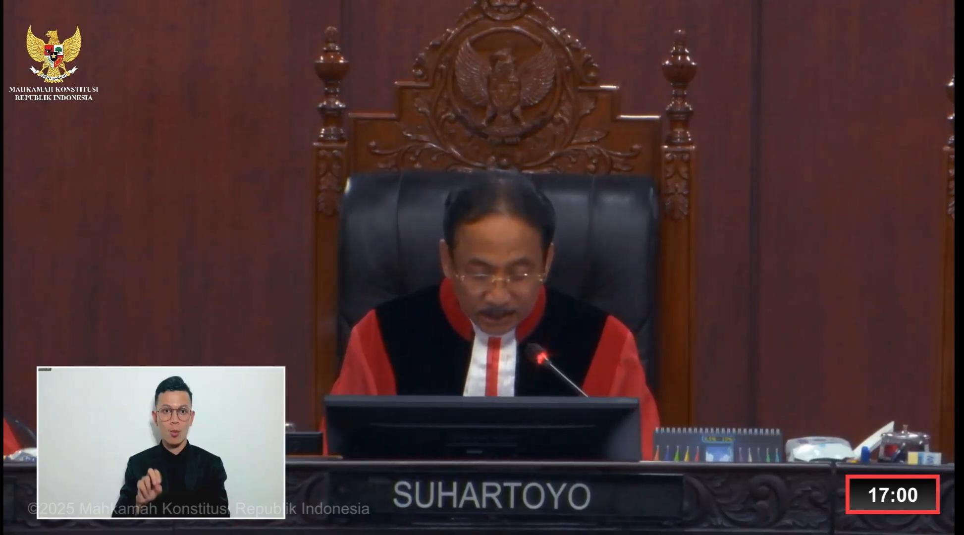 SIDANG-MK-Hakim-MK-Suhartoyo-saat9.jpg