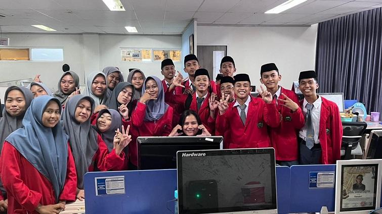 SMK-Sultan-Hasanuddin-kunjungan-jurnalistik-ke-Tribun-Timur.jpg