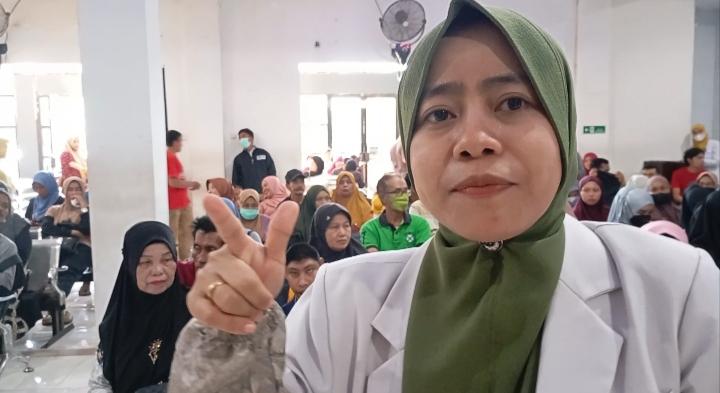 SOSIALISASI-CAMPAK-dr-Andriana-Susanti-memberikan-keterangan-usai-sosialisasi.jpg