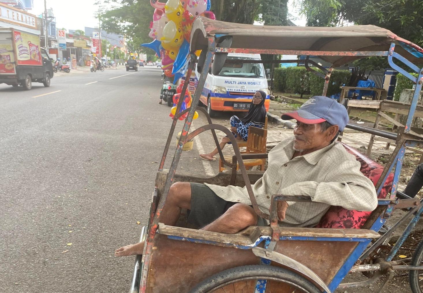 Curhat Deng Jahe Tukang Becak Lansia di Sinjai, Hanya Dapat Rp10 Ribu Per Hari Selama Ramadhan
