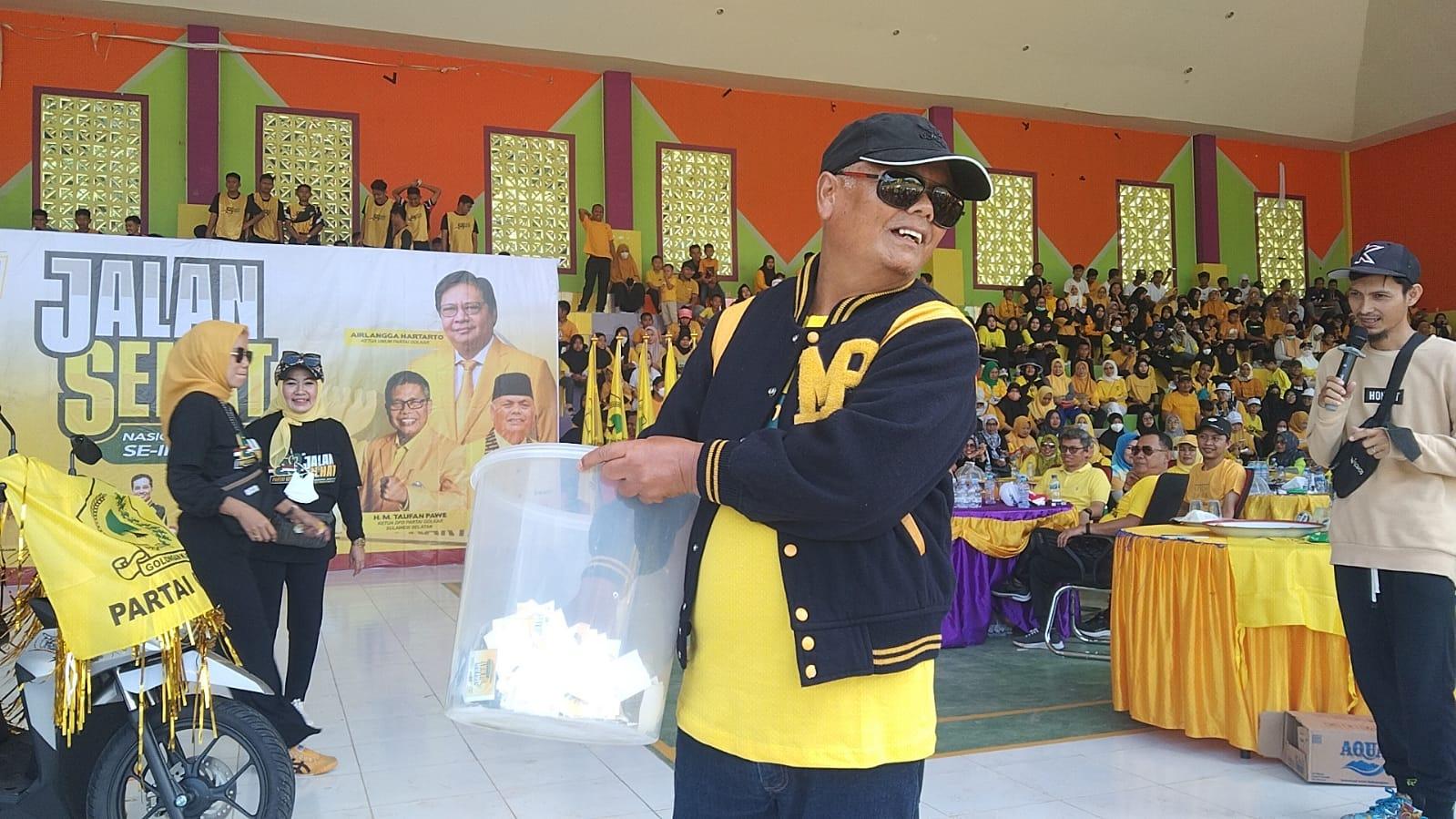 Jalan Sehat Golkar di Enrekang Berhadiah 1 Unit Motor