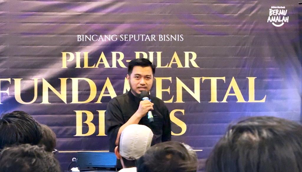 Seminar-Fundamental-Bisnis-xrhf.jpg