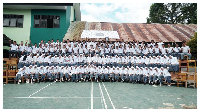 Siswa MAN 1 Bulukumba Kompak Gelar Last Ceremony