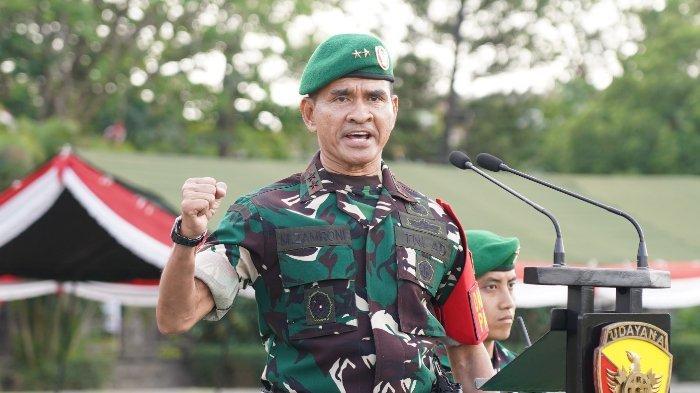 Sosok-Letjen-Muhammad-Zamroni-Jenderal-Bintang-3-Baru-TNI-AD-Akmil-1990-Mantan-Pangdam-Udayana.jpg