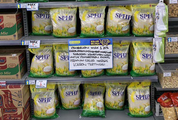 Stok-beras-di-supermarket-11111.jpg