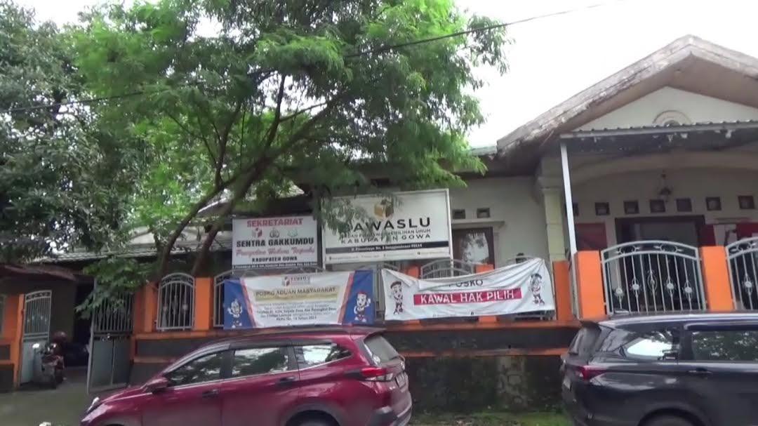 Suasana-Kantor-Bawaslu-Gowa-Jl-Paccallaya-Kelurahan-Tombolo.jpg