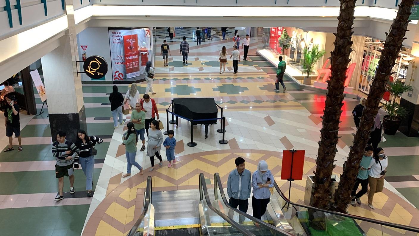 Diskon Akhir Tahun Fashion di MaRi Makassar, Ada Beli 1 Gratis 1