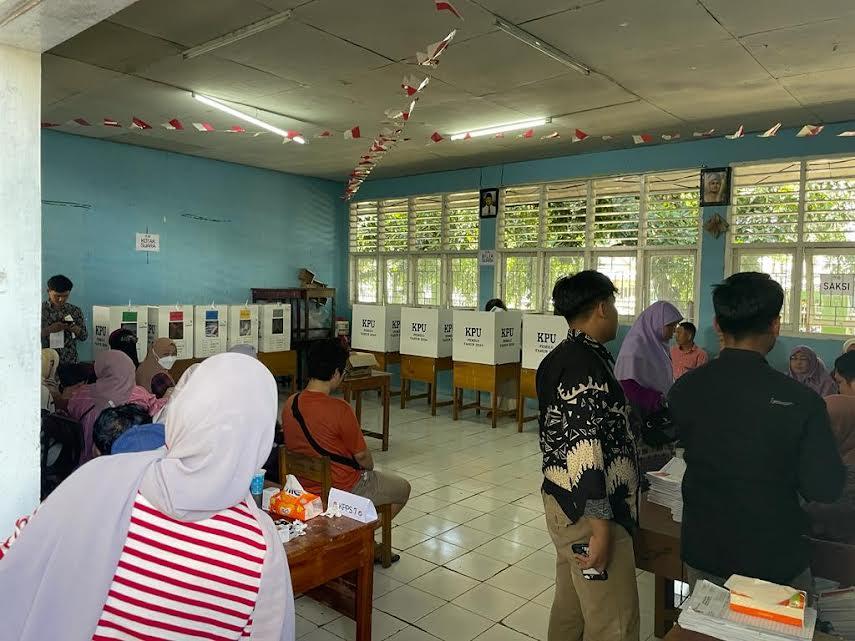 Suasana-Pemungutan-Suara-di-salah-satu-TPS-Kelurahan-12.jpg